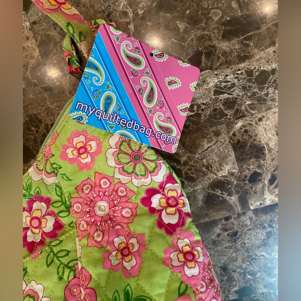 Vibrant Floral Shoulder Quilted Bag in Green and Pink - Picture 2 of 9